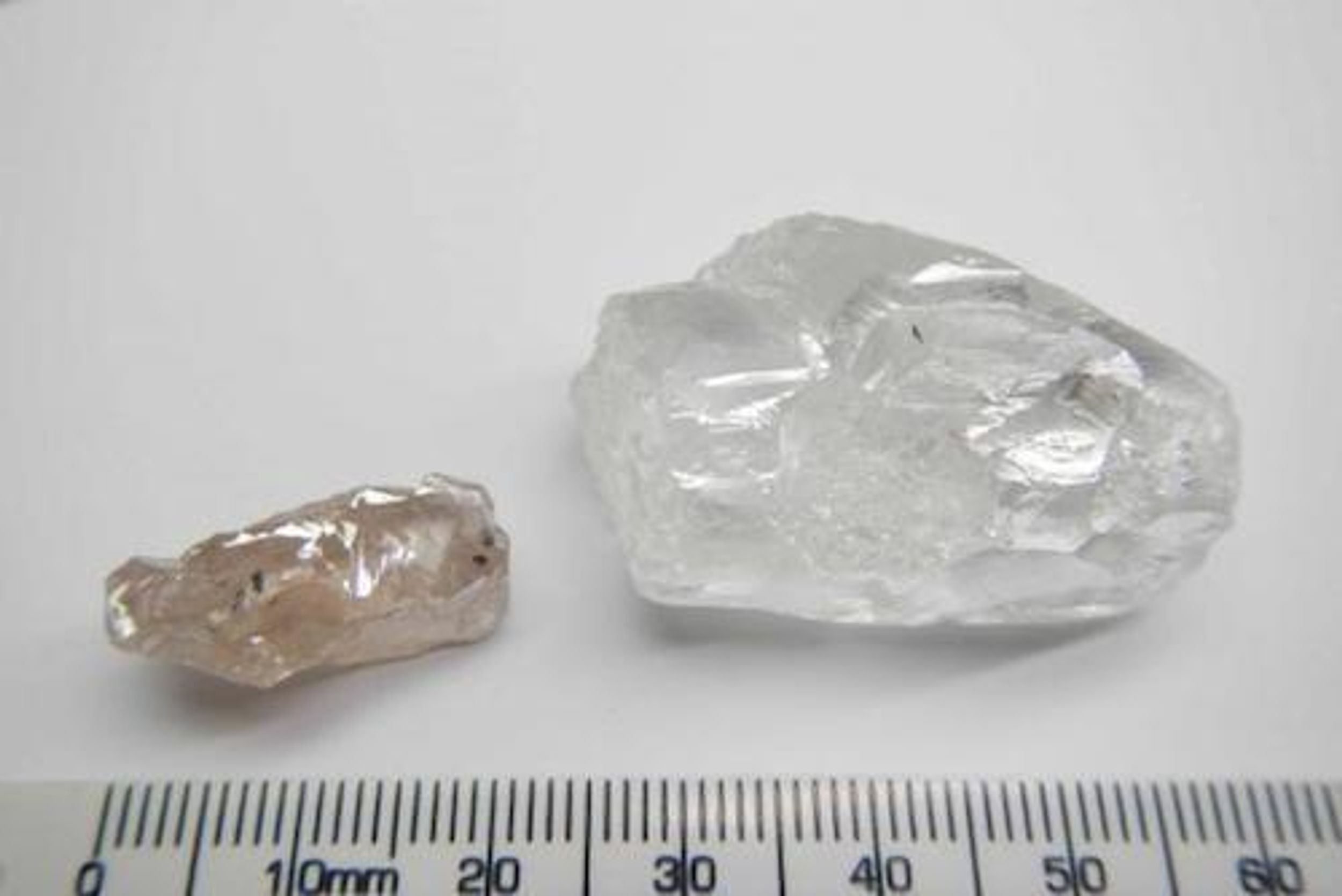 Lucapa Recovers Another Diamond Over 100 Carats in Angola